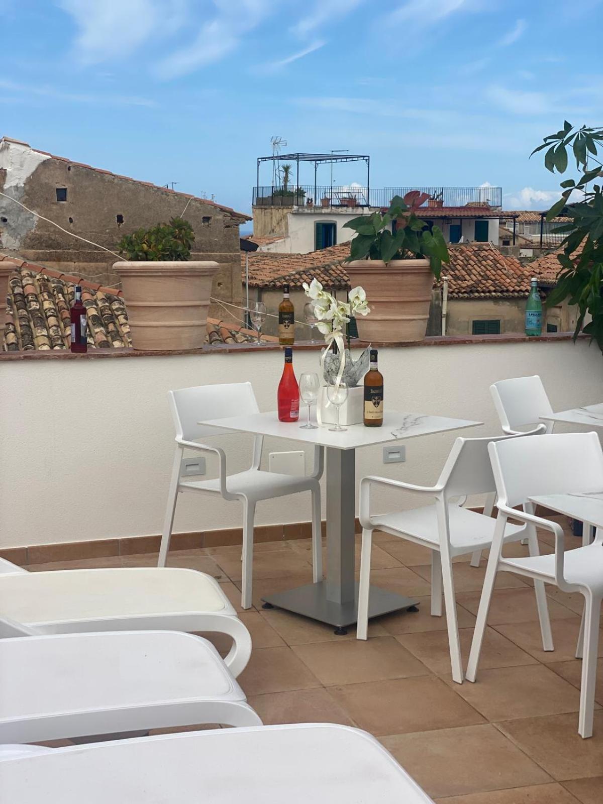 Nazzari B&B Tropea Exteriör bild